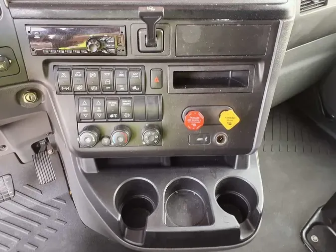 2020 NAVISTAR INTERNATIONAL LT625 SLPR CAB
