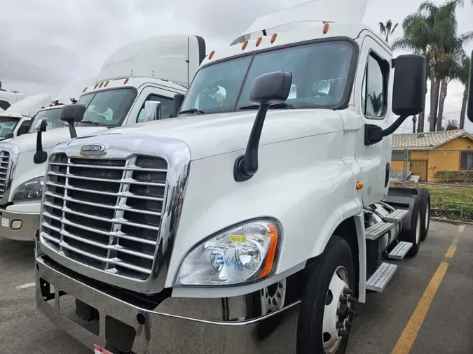 2018 FREIGHTLINER/MERCEDES CASCADIA 125