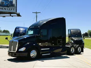 2022 KENWORTH T680