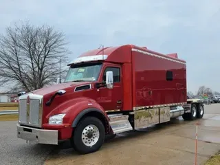 2023 Kenworth T880
