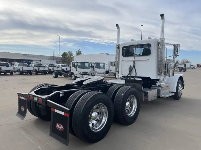 2019 Peterbilt 389