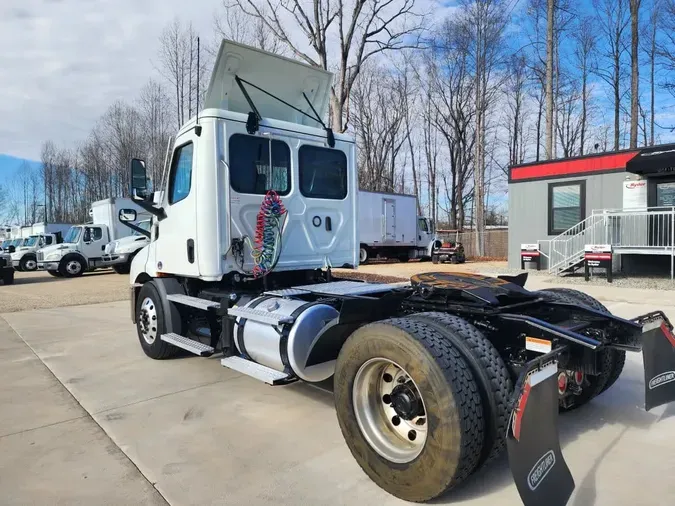 2020 FREIGHTLINER/MERCEDES NEW CASCADIA 116