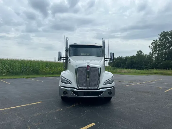 2025 Kenworth T680