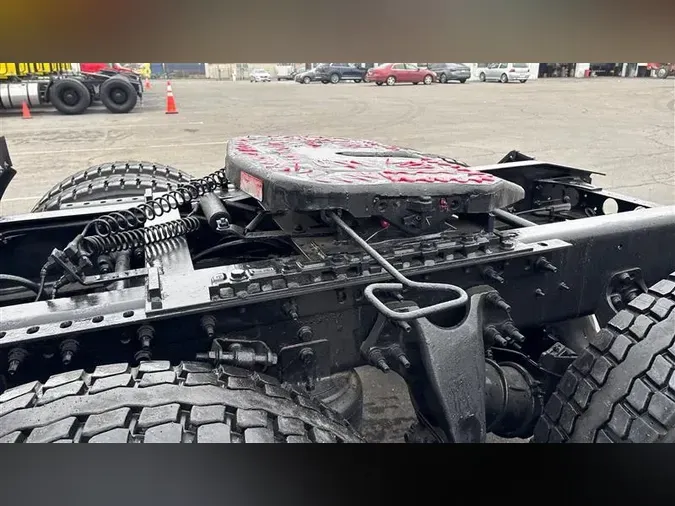 2019 INTERNATIONAL LT