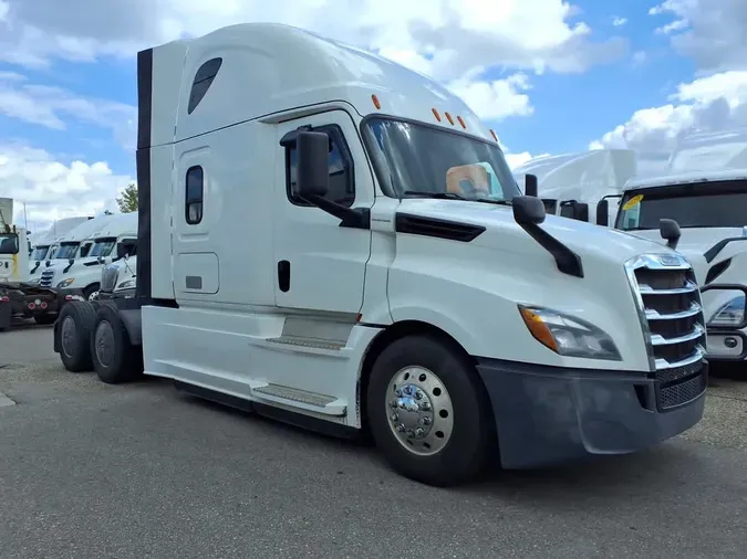 2020 FREIGHTLINER NEW CASCADIA PX12664