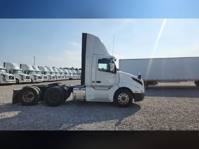2019 Volvo VNL300