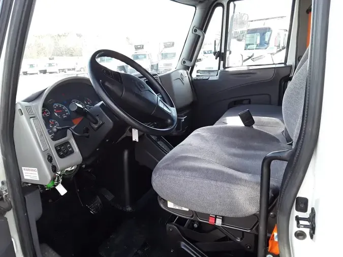 2019 NAVISTAR INTERNATIONAL 4300