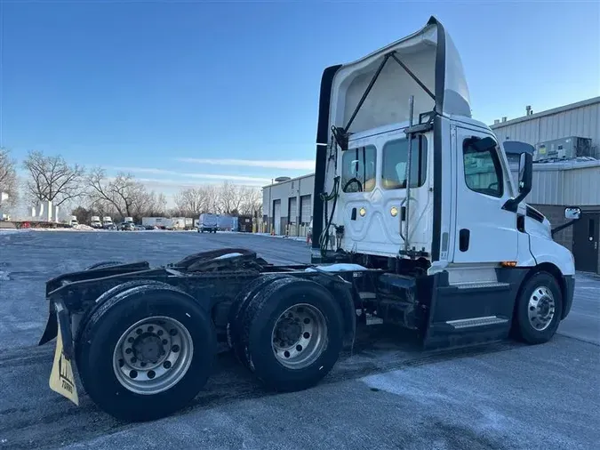 2021 FREIGHTLINER CA126e3f6e6161cf21315e8e2c2a49dabdaf3
