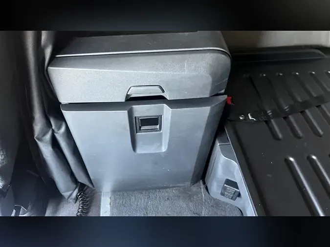 2021 FREIGHTLINER CA126