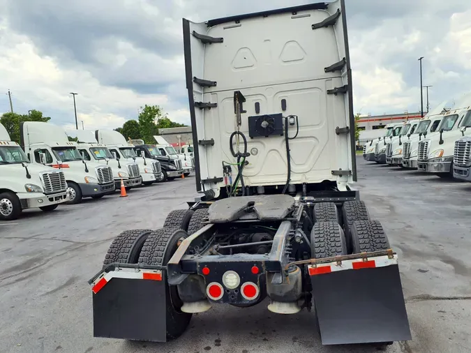 2019 FREIGHTLINER/MERCEDES CASCADIA 125