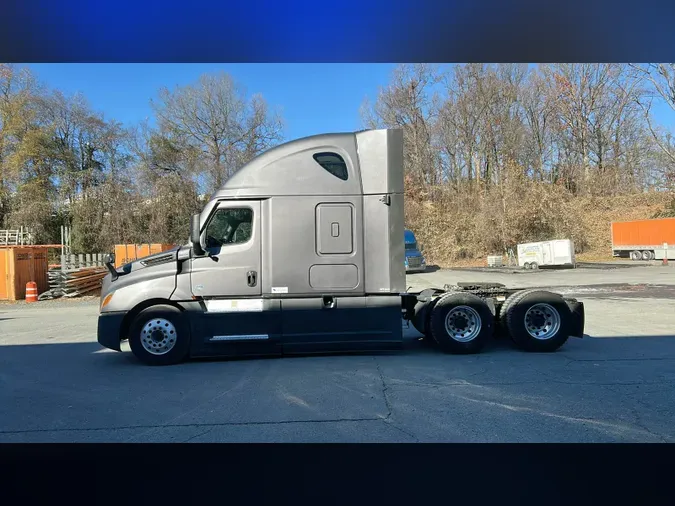 2023 Freightliner Cascadia 126