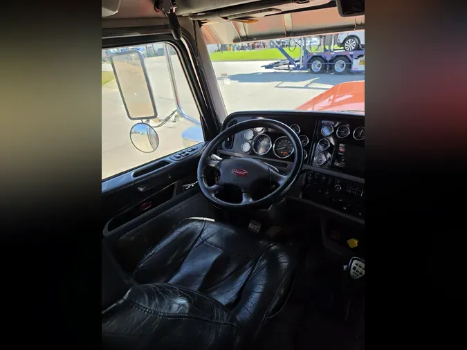 2016 Peterbilt 389