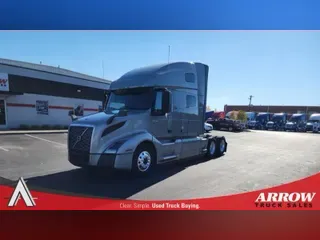 2022 VOLVO VNL760