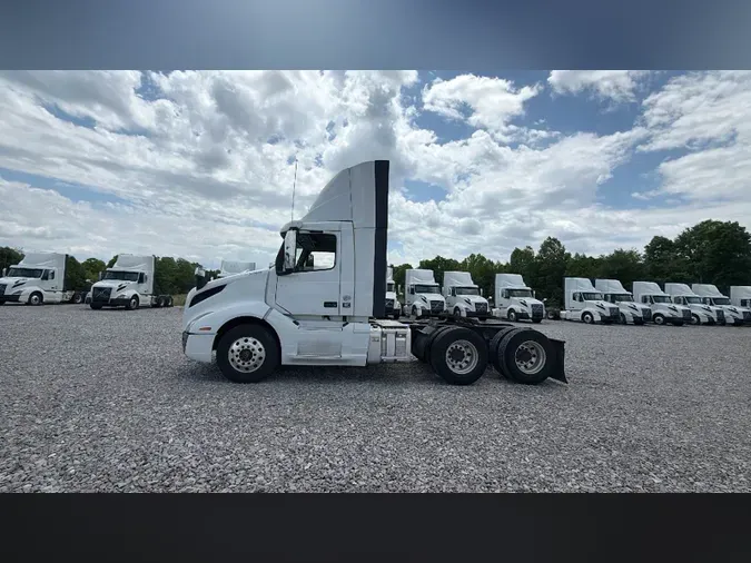 2020 Volvo VNL300e404778678b898db5bd7f43b755b4616
