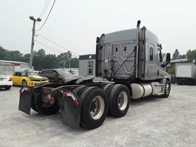 2018 FREIGHTLINER/MERCEDES CASCADIA 125