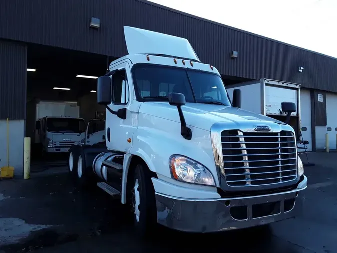 2018 FREIGHTLINER/MERCEDES CASCADIA 125