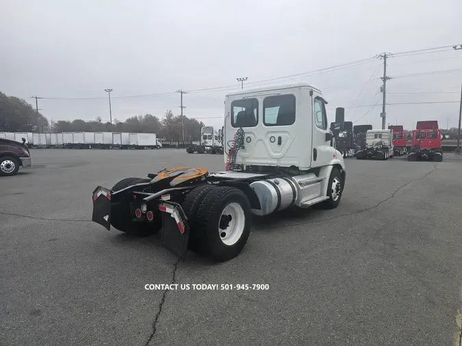 2019 FREIGHTLINER/MERCEDES CASCADIA 113
