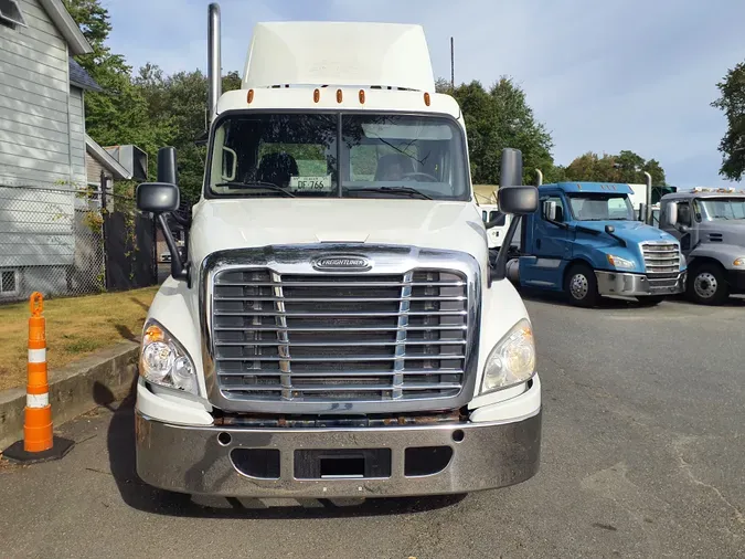 2018 FREIGHTLINER/MERCEDES CASCADIA 125