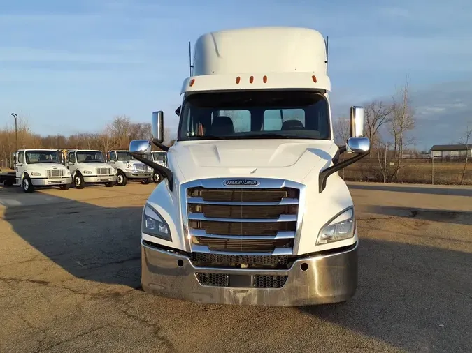 2019 FREIGHTLINER/MERCEDES NEW CASCADIA 116