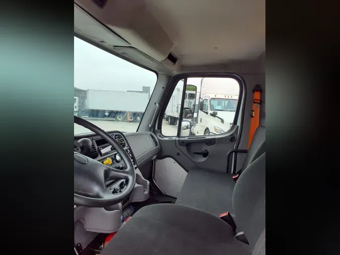 2019 FREIGHTLINER/MERCEDES M2 106