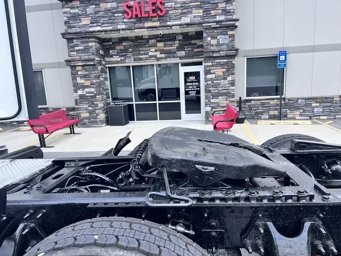 2020 International LT625