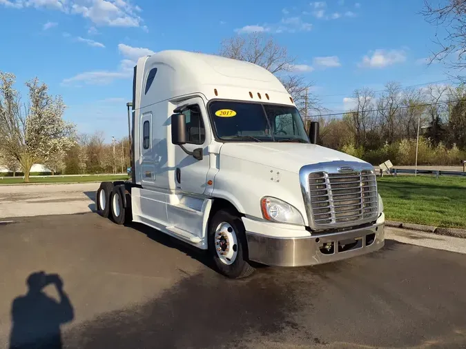 2017 FREIGHTLINER/MERCEDES CASCADIA 125