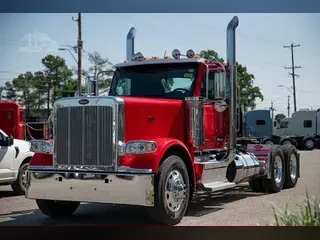 2025 PETERBILT 589