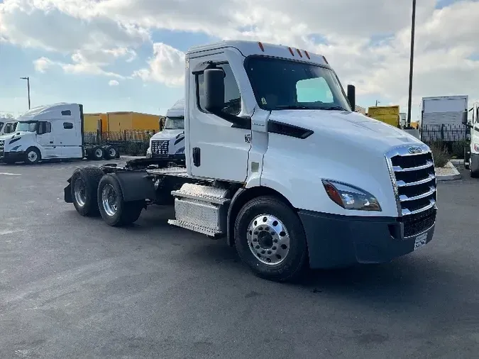 2020 Freightliner T11662STe418e0d2a997d7bf148f7174232a7623