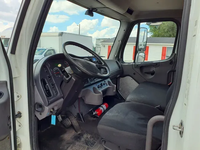 2018 FREIGHTLINER/MERCEDES M2 106