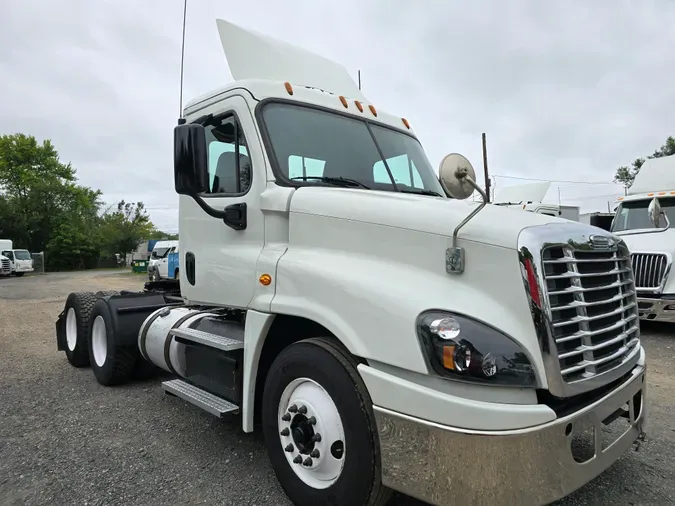 2018 FREIGHTLINER/MERCEDES CASCADIA 125