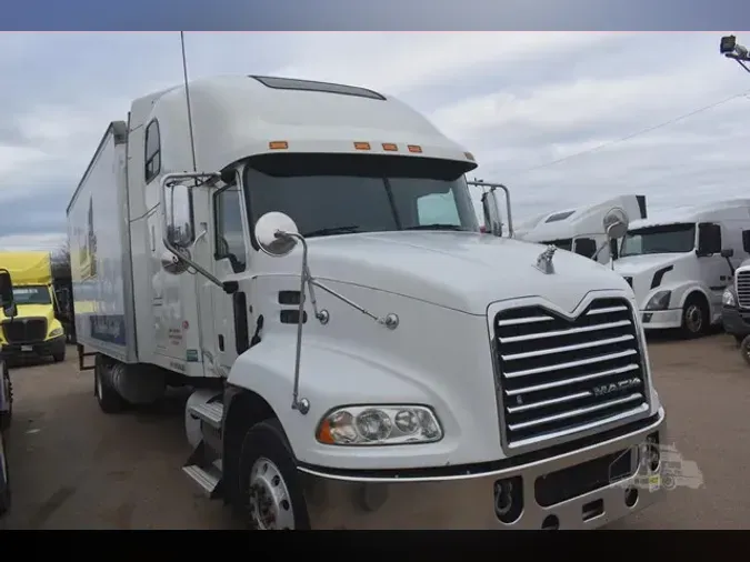 2014 MACK PINNACLE CXU612