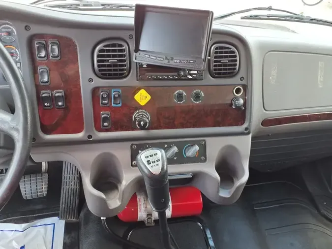 2019 FREIGHTLINER/MERCEDES M2 106