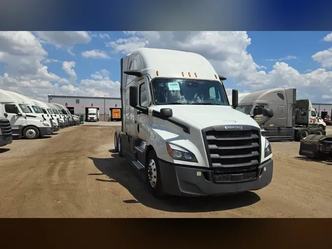 2023 Freightliner Cascadia 126e42eba2f1f758b75b6e077a954d4afd9