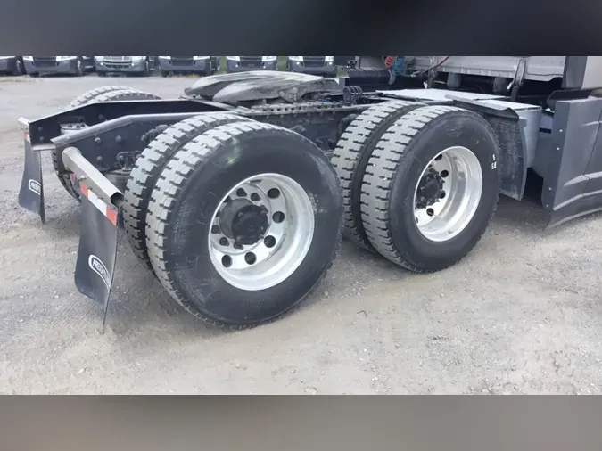 2023 Freightliner Cascadia 126