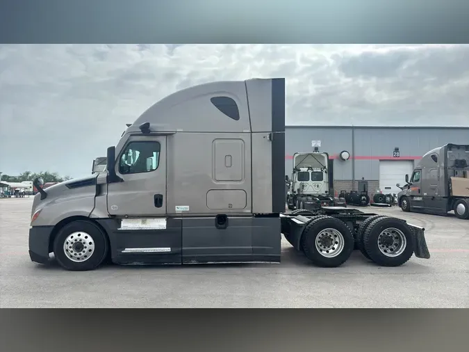 2022 Freightliner Cascadia