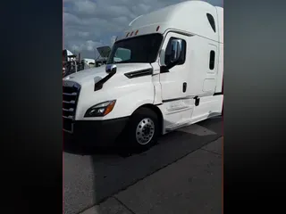 2020 FREIGHTLINER/MERCEDES PT126064ST