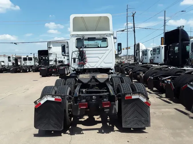 2018 NAVISTAR INTERNATIONAL LT625 DAYCAB T/A