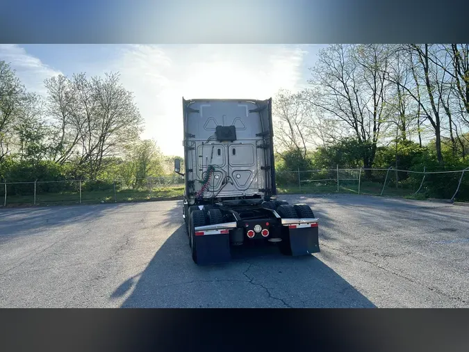 2021 Freightliner Cascadia