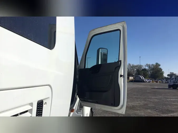 2022 International LT