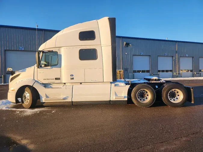 2024 VOLVO VNL64T860