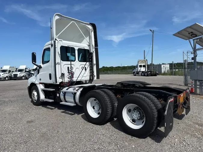 2019 FREIGHTLINER/MERCEDES NEW CASCADIA PX12664e43d34e4fe9a2bd0d5440d4417599367