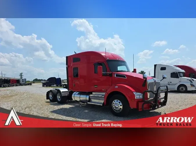 2022 KENWORTH T880