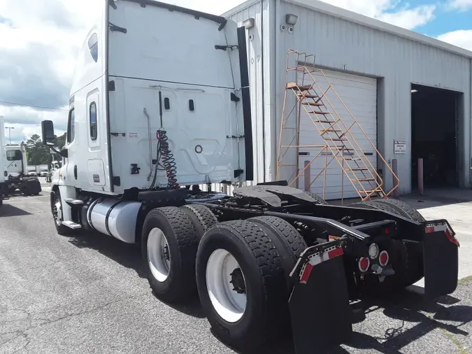 2019 FREIGHTLINER/MERCEDES CASCADIA 125