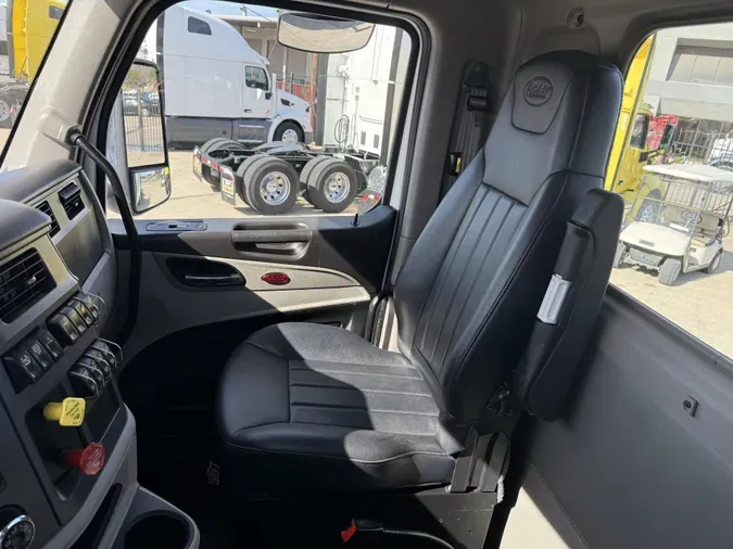 2024 Peterbilt 567