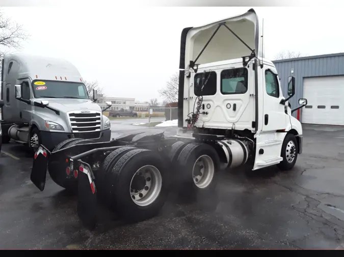 2019 FREIGHTLINER/MERCEDES NEW CASCADIA 116