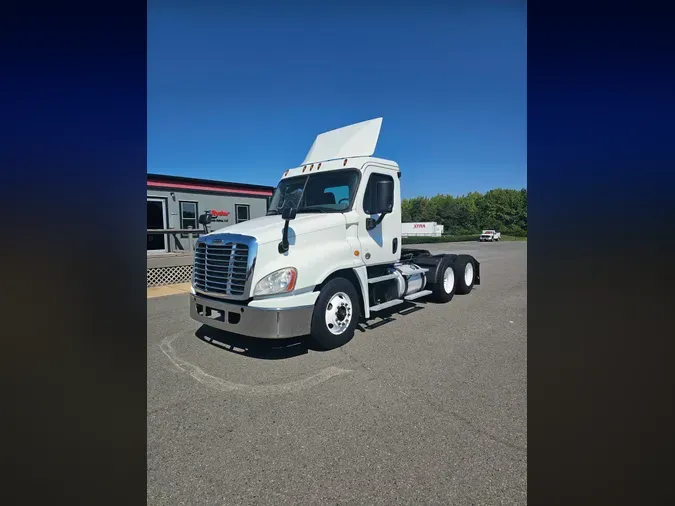 2018 FREIGHTLINER/MERCEDES CASCADIA 125e4439e99c76b3912daa87e61cea4aeb7