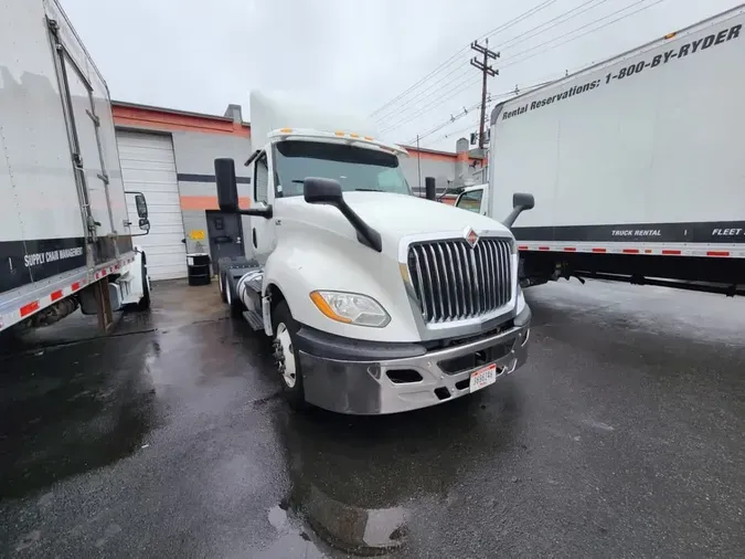2019 NAVISTAR INTERNATIONAL LT625 DAYCAB T/A