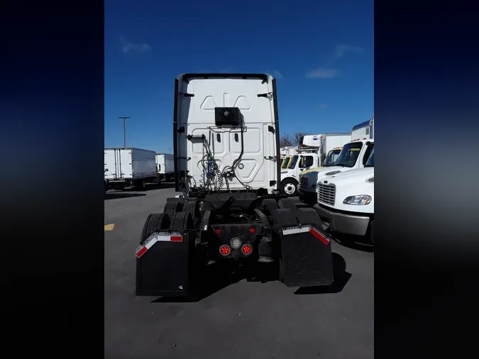 2020 FREIGHTLINER/MERCEDES CASCADIA 125