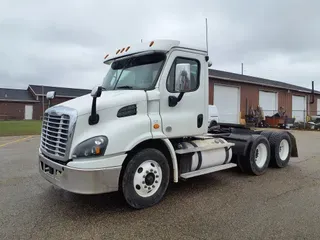 2016 FREIGHTLINER/MERCEDES CASCADIA 113