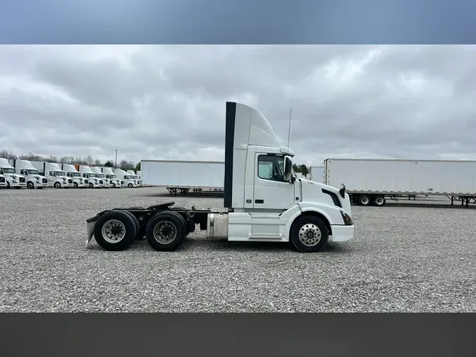 2018 Volvo VNL300